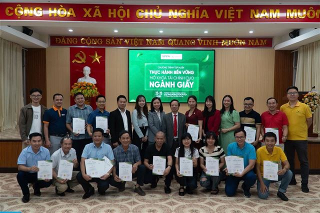 HIỆP HỘI CTTC VIỆT NAM THAM DỰ CHƯƠNG TRÌNH “THỰC HÀNH BỀN VỮNG – MỞ KHÓA TÀI CHÍNH XANH CHO DOANH NGHIỆP NGÀNH GIẤY”