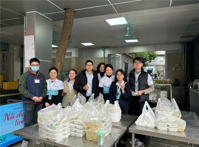 BSL thực hiện chương trình “Suất ăn cho em – Trao yêu thương, nhận nụ cười”